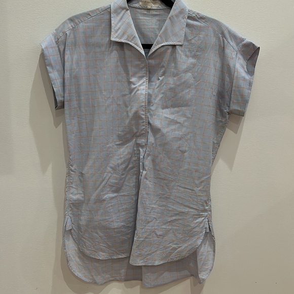 Short sleeve blue and orange button down - Picture 2 of 4